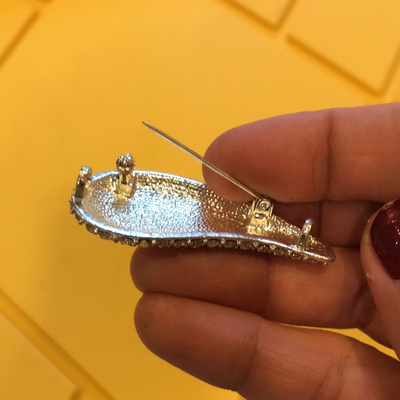 Rhinestones and faux pearls beautiful brooches set - Picture 8 of 11